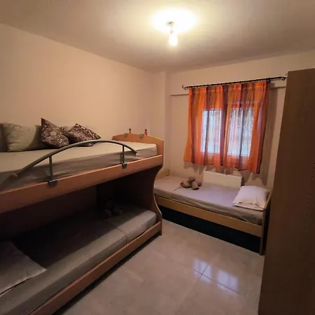 Aora House Apartmán *