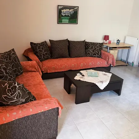 Aora House Apartmán *